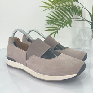Vionic Gray Flats with Elastic Strap and Arch Support